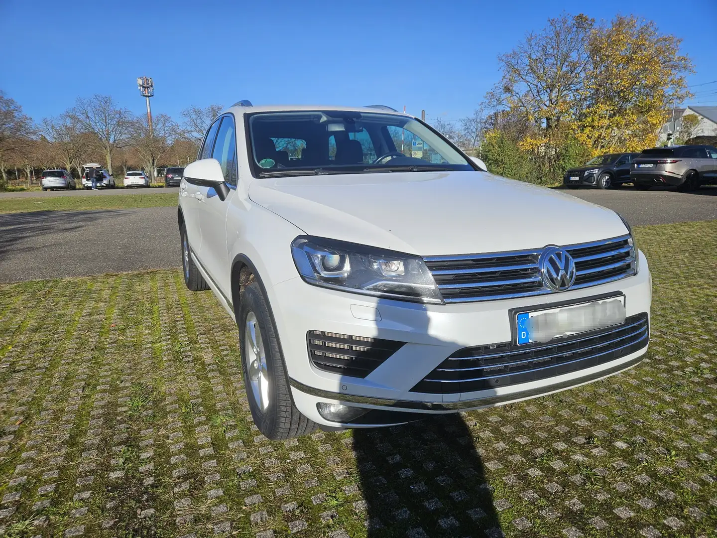 Volkswagen Touareg 3.0 V6 TDI SCR Blue Motion DPF Automatik Weiß - 1