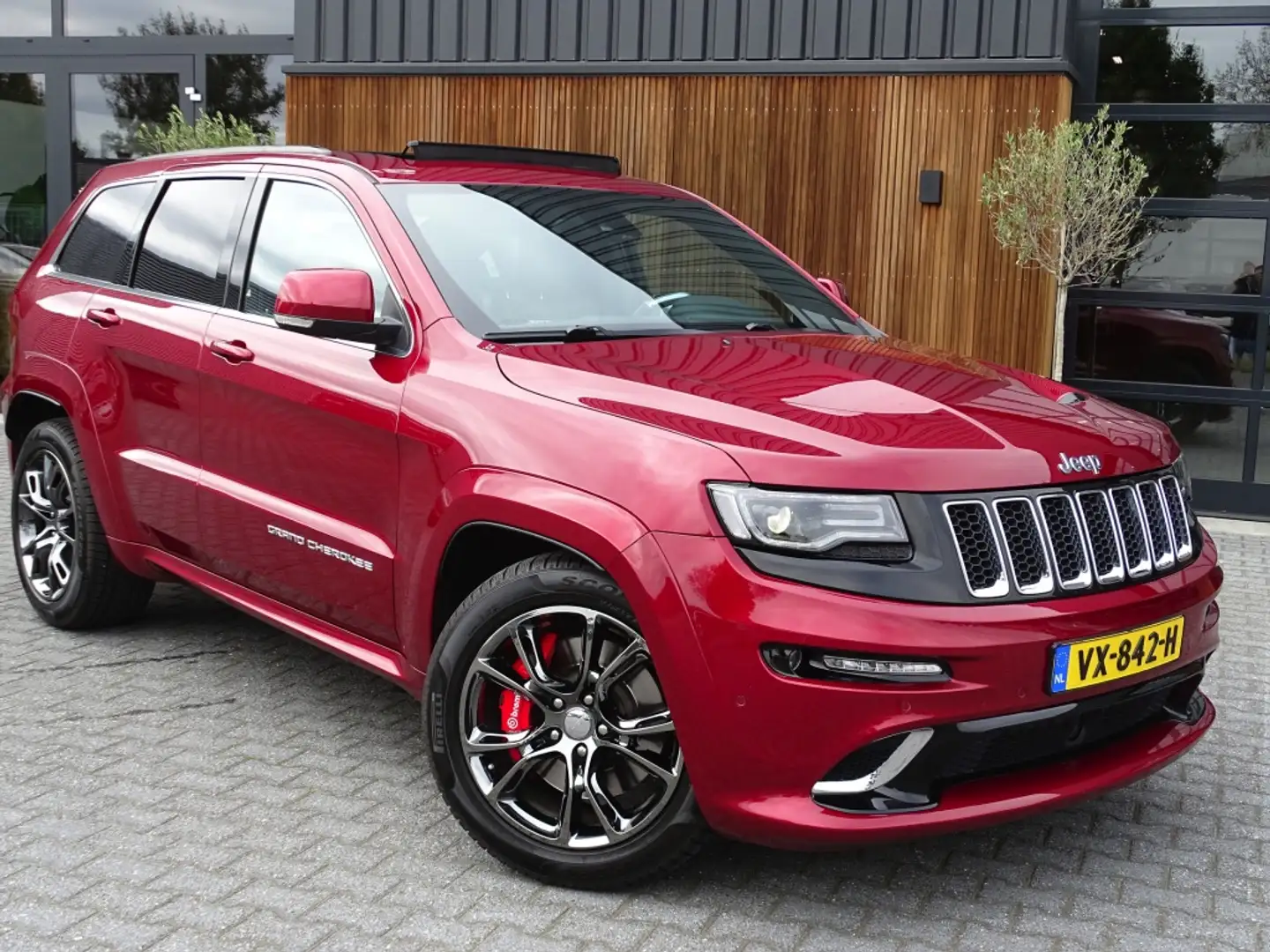 Jeep Grand Cherokee 6.4 V8 HEMI SRT8 469PK / Prins LPG3 / grijs kentek Rouge - 2