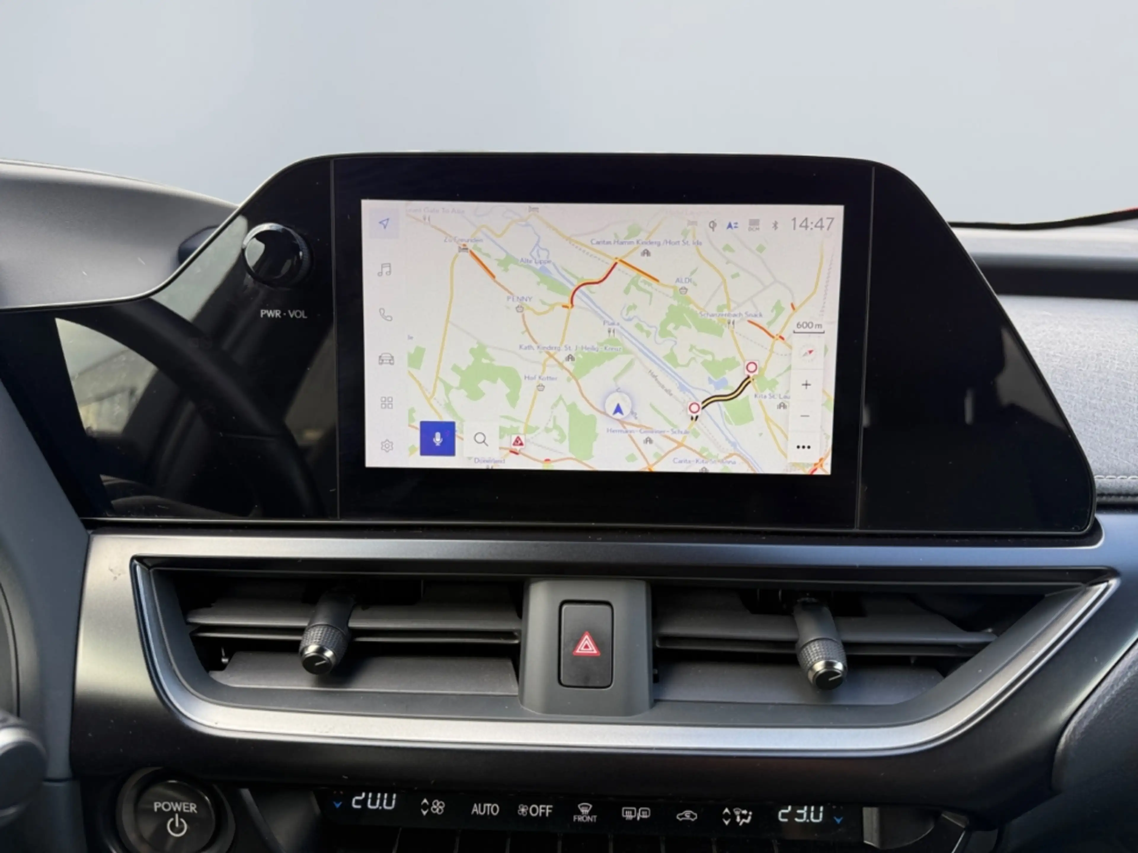 Lexus UX 250h Executive Line *LED*ACC*PDC*SHZ*Tempomat* — photo 15