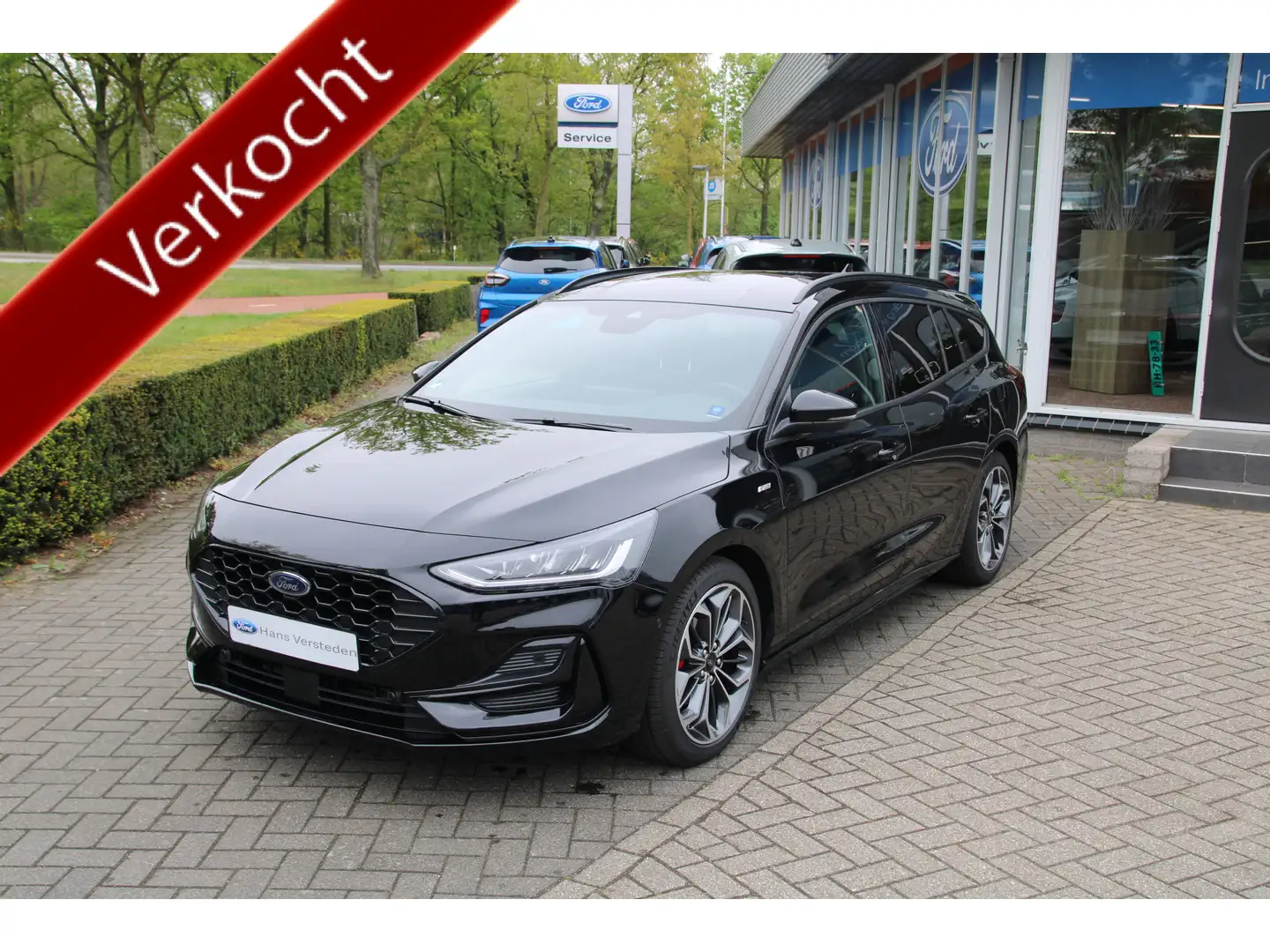 Ford Focus Wagon 1.0 EcoBoost 155 PK Hybrid ST Line X Automaa Zwart - 1