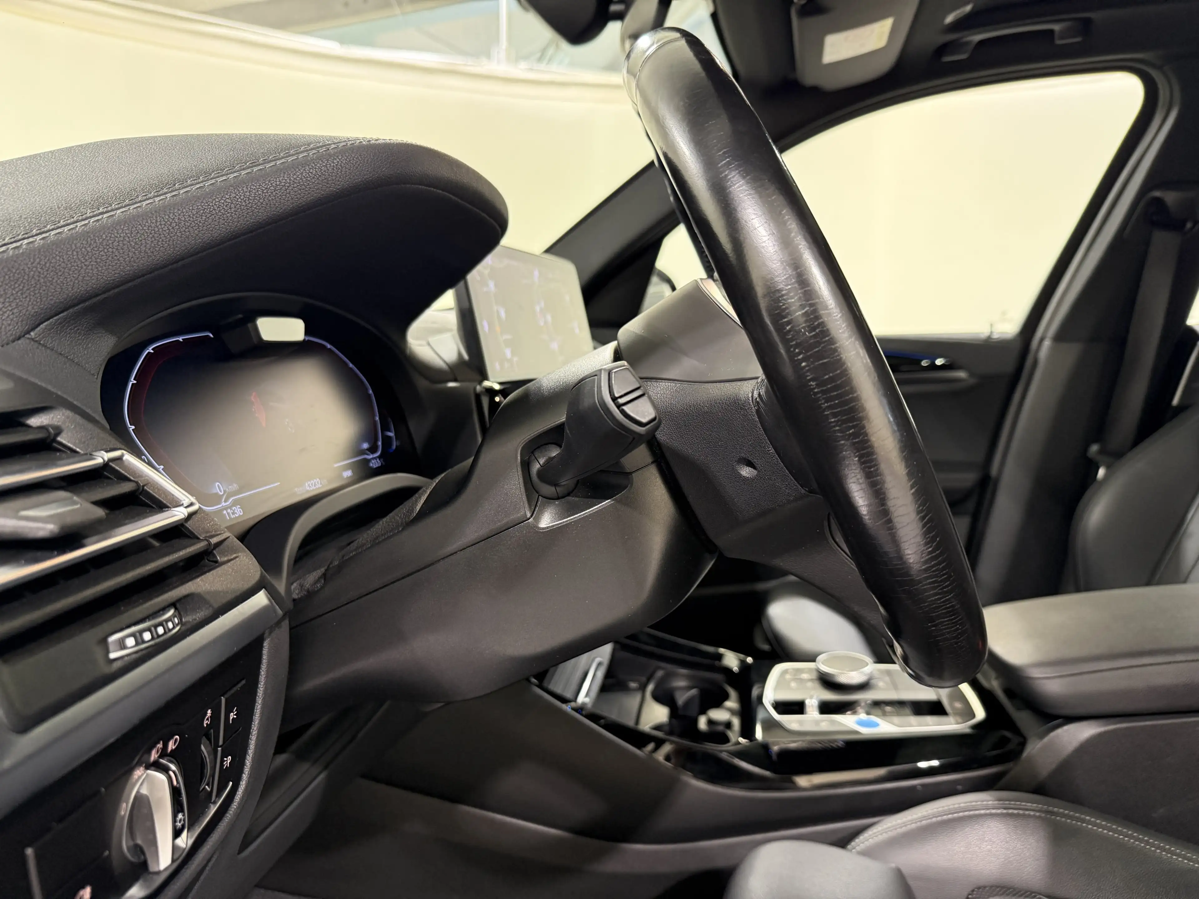 BMW iX3 M Sportpaket Inspiring AHK ACC RFK Pano — photo 14