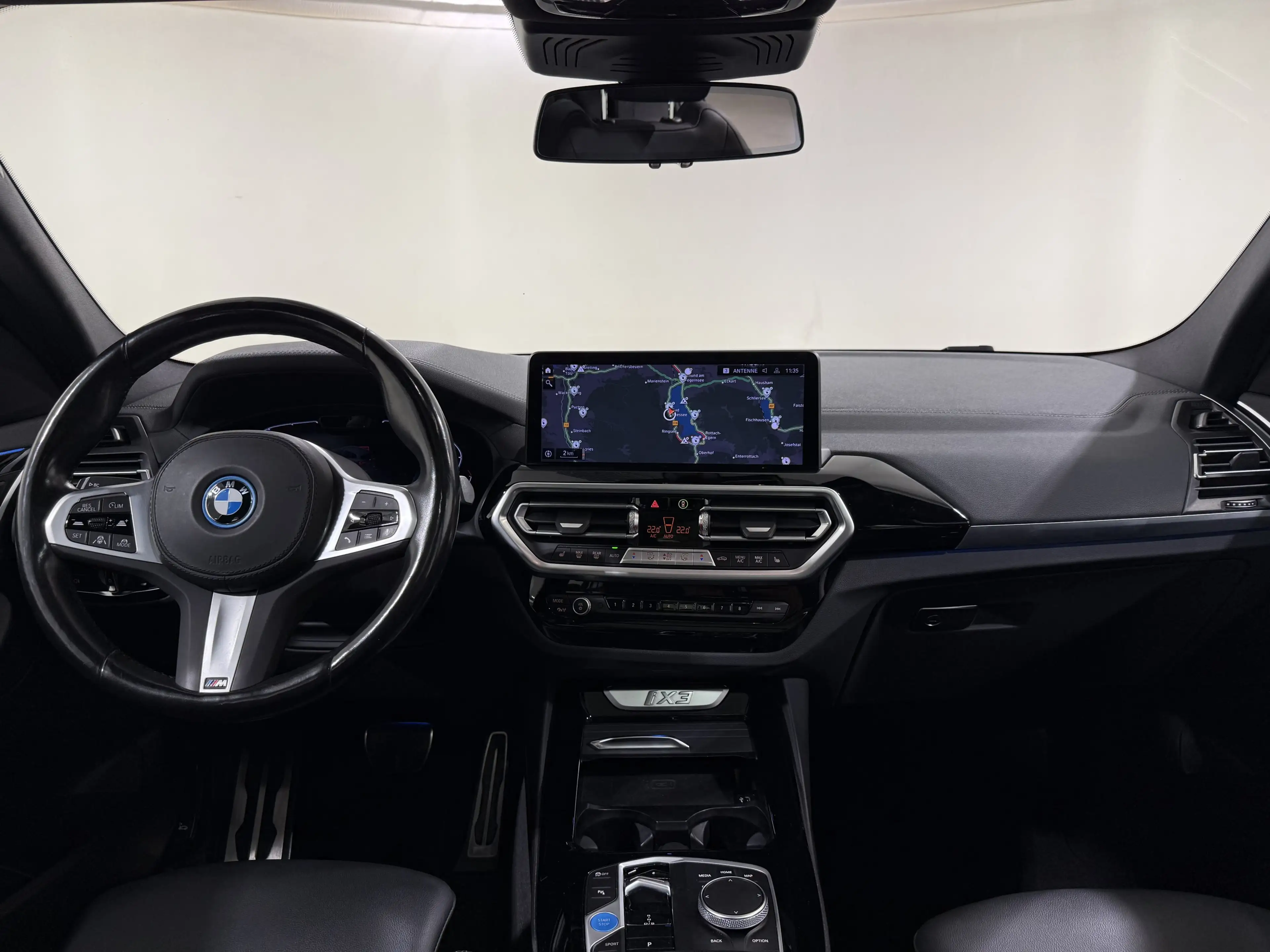 BMW iX3 M Sportpaket Inspiring AHK ACC RFK Pano — photo 11