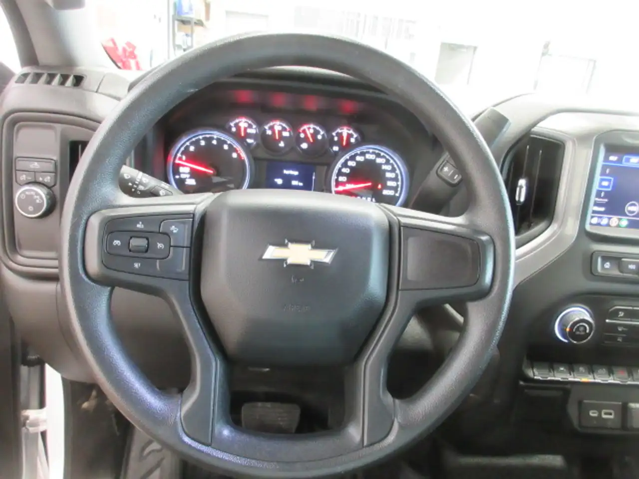 Chevrolet Silverado 1500 снимка Chevrolet Silverado 1500