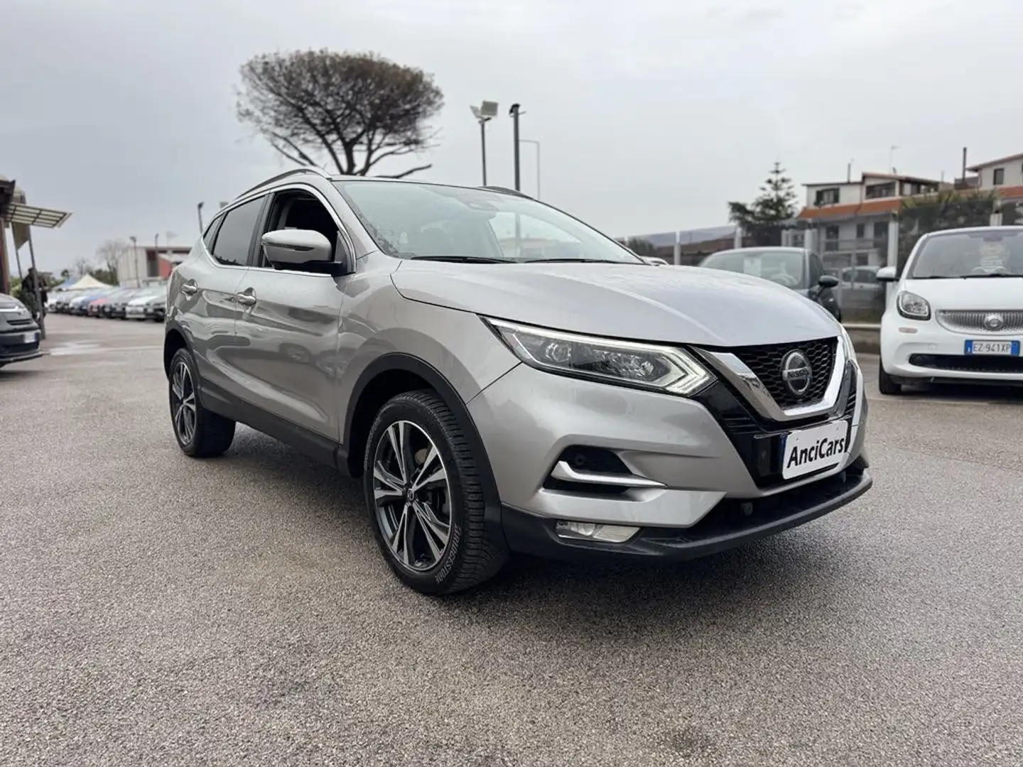 Nissan Qashqai 1.5 dCi 115 CV DCT N-Connecta Argintiu - 2