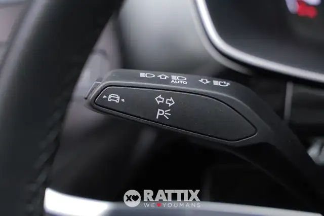 Audi Q3 view 13