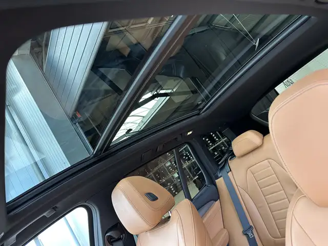 BMW X3 view 10
