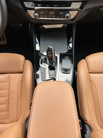 BMW X3 view 14
