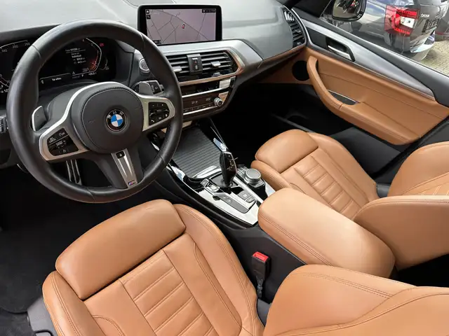 BMW X3 view 8