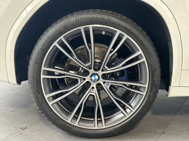 BMW X3 view 3