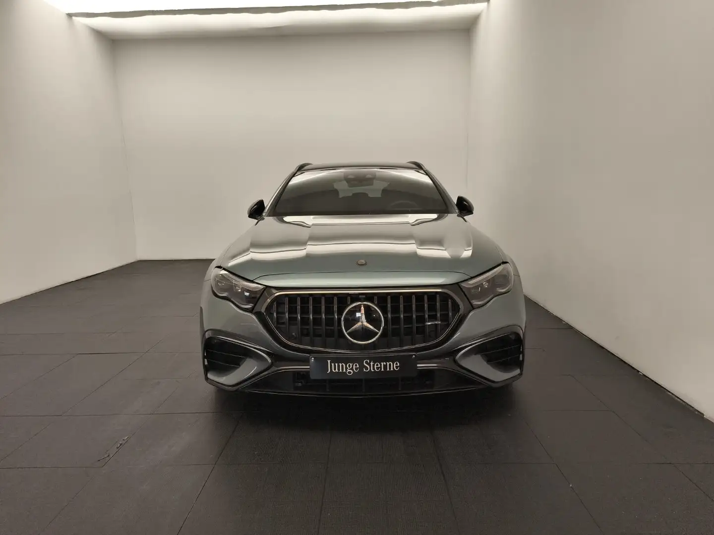 Mercedes-Benz E 53 AMG E 53 T Hybrid DriversPack Sitzklima Pano Burm4D Silber - 2