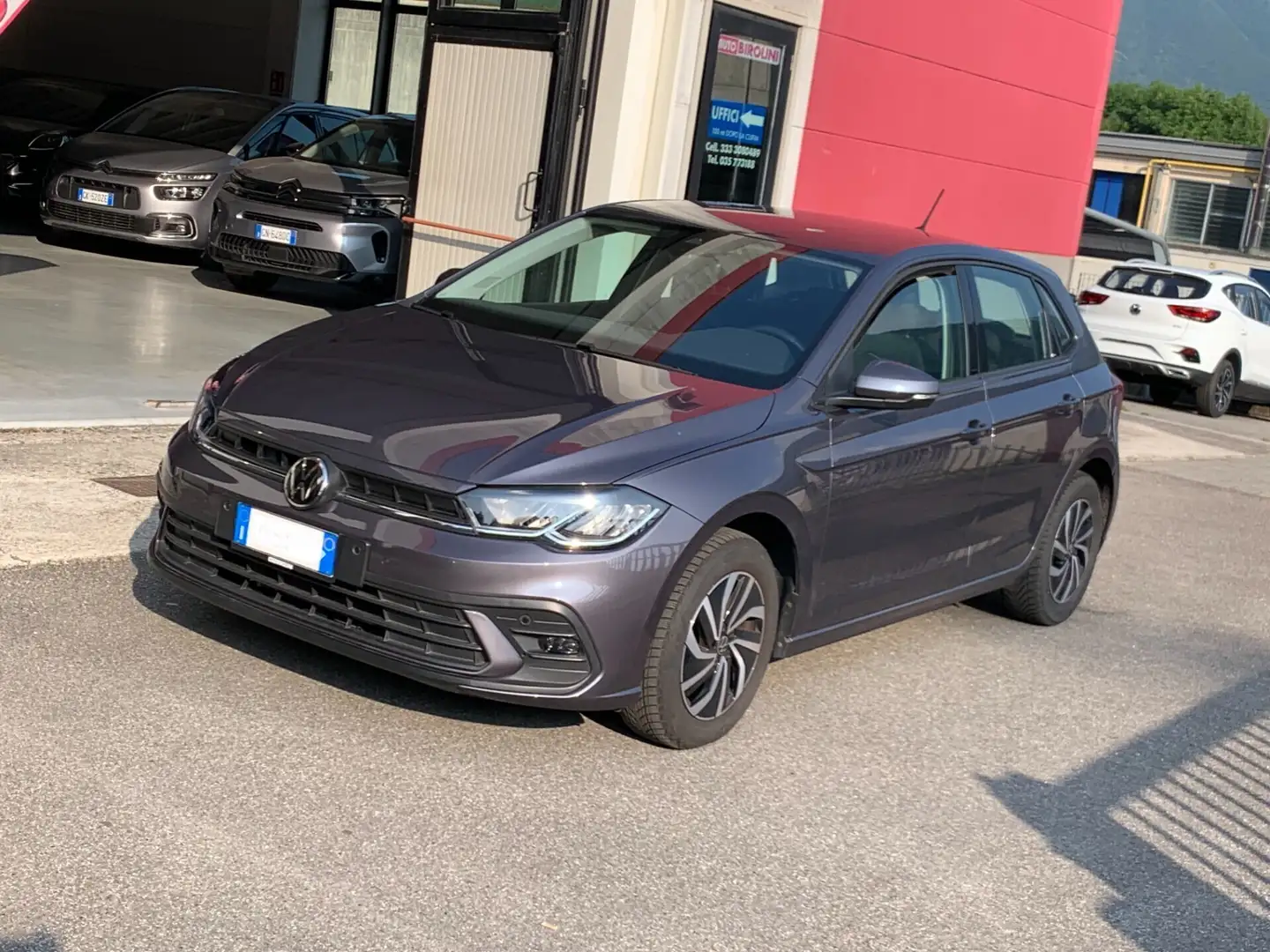 Volkswagen Polo 1.0 TSI DSG Life Grijs - 1