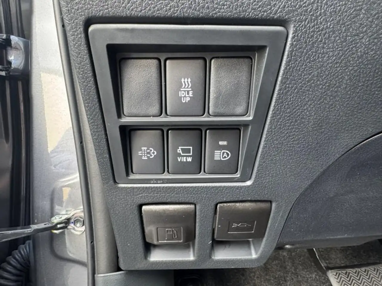 Toyota Hilux 2.8L Diesel MHEV 6AT Invincible NEUF !, миниатюра 15