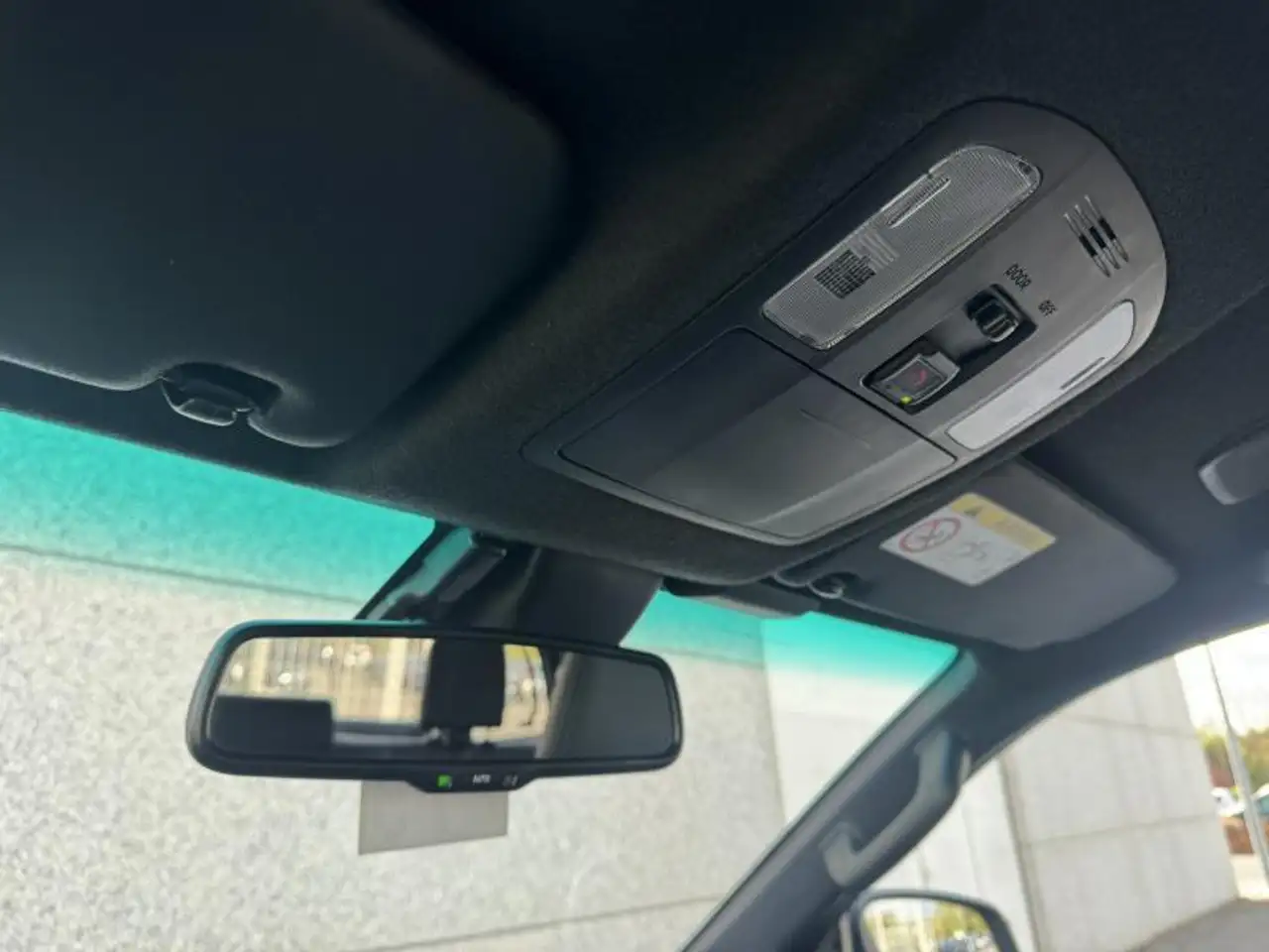 Toyota Hilux 2.8L Diesel MHEV 6AT Invincible NEUF !, миниатюра 30