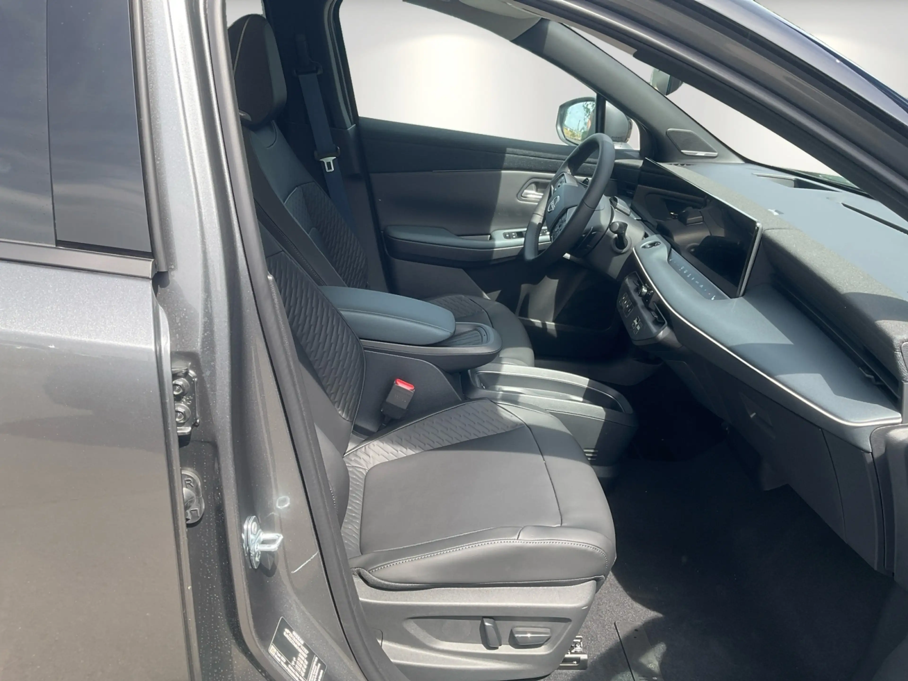 Nissan Leaf Evolve 75 kWh V2L — photo 15
