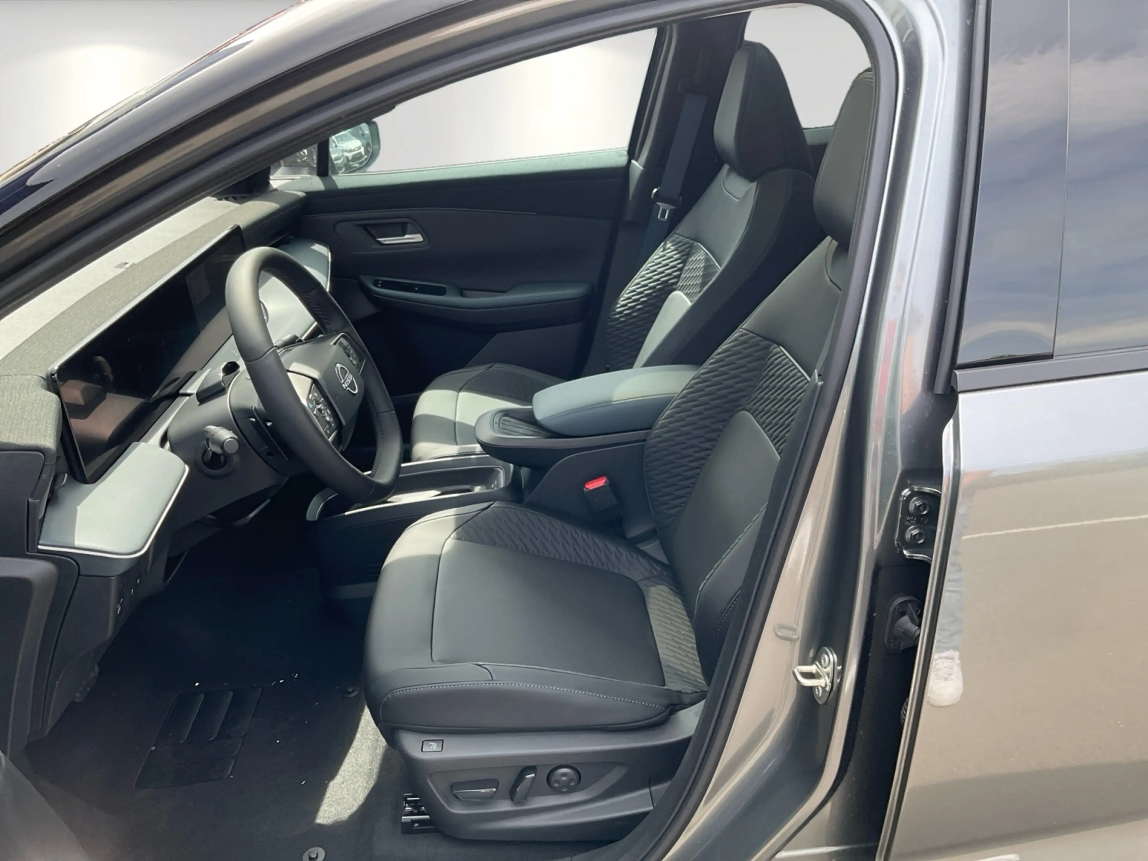 Nissan Leaf Evolve 75 kWh V2L — photo 8