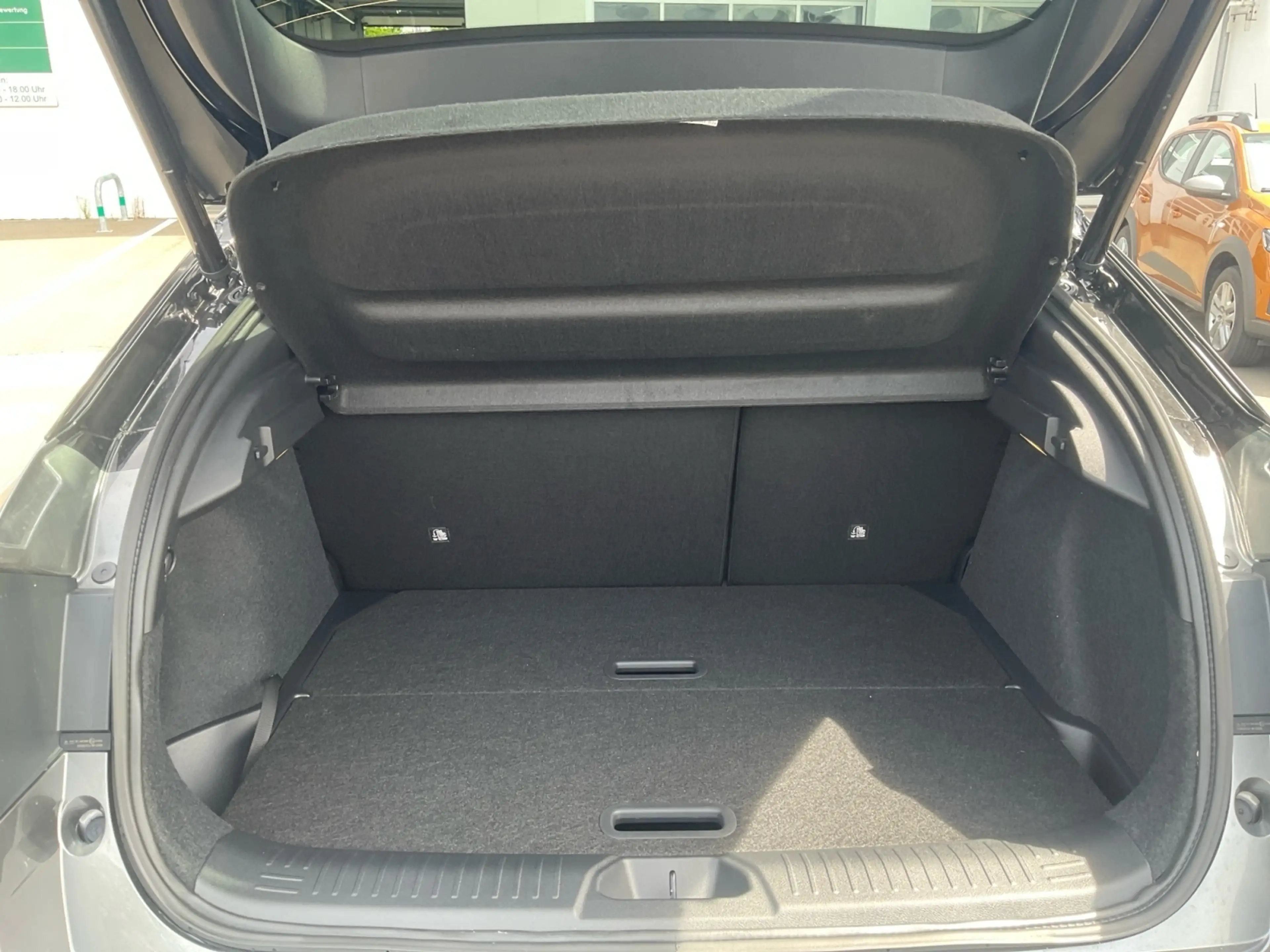 Nissan Leaf Evolve 75 kWh V2L — photo 6