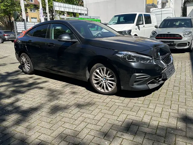 BMW 220 2 Gran Coupe 220 i Advantage