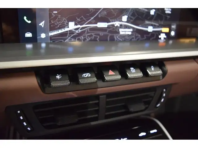 Porsche 911 view 14