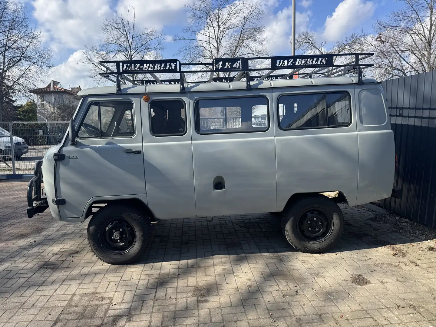 UAZ Buchanka 2,,7ALLRAD 4x4 Offroad Euro6 Deutsche Zul Dachgep Grau - 2
