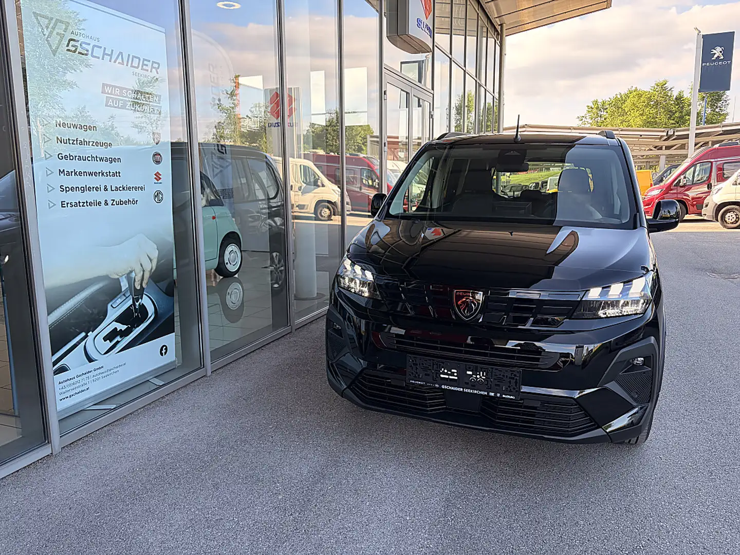 Peugeot Rifter 1,5 BlueHDI 100 S&S Allure Schwarz - 2