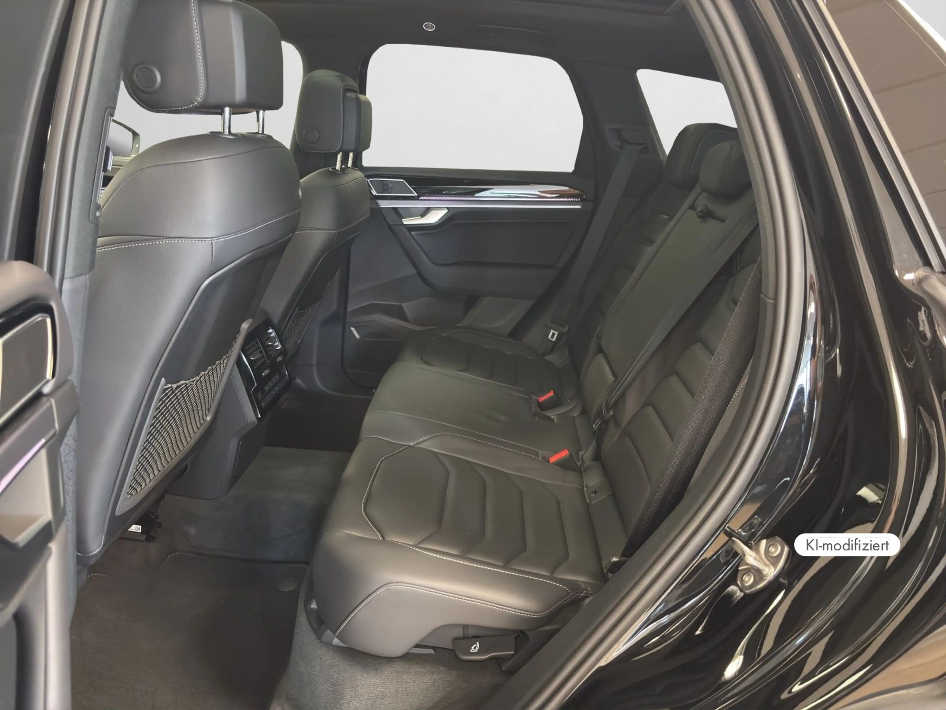 Volkswagen Touareg 3.0 TDI V6 R-Line PANO HUD AHK MATRIX Bl — photo 14