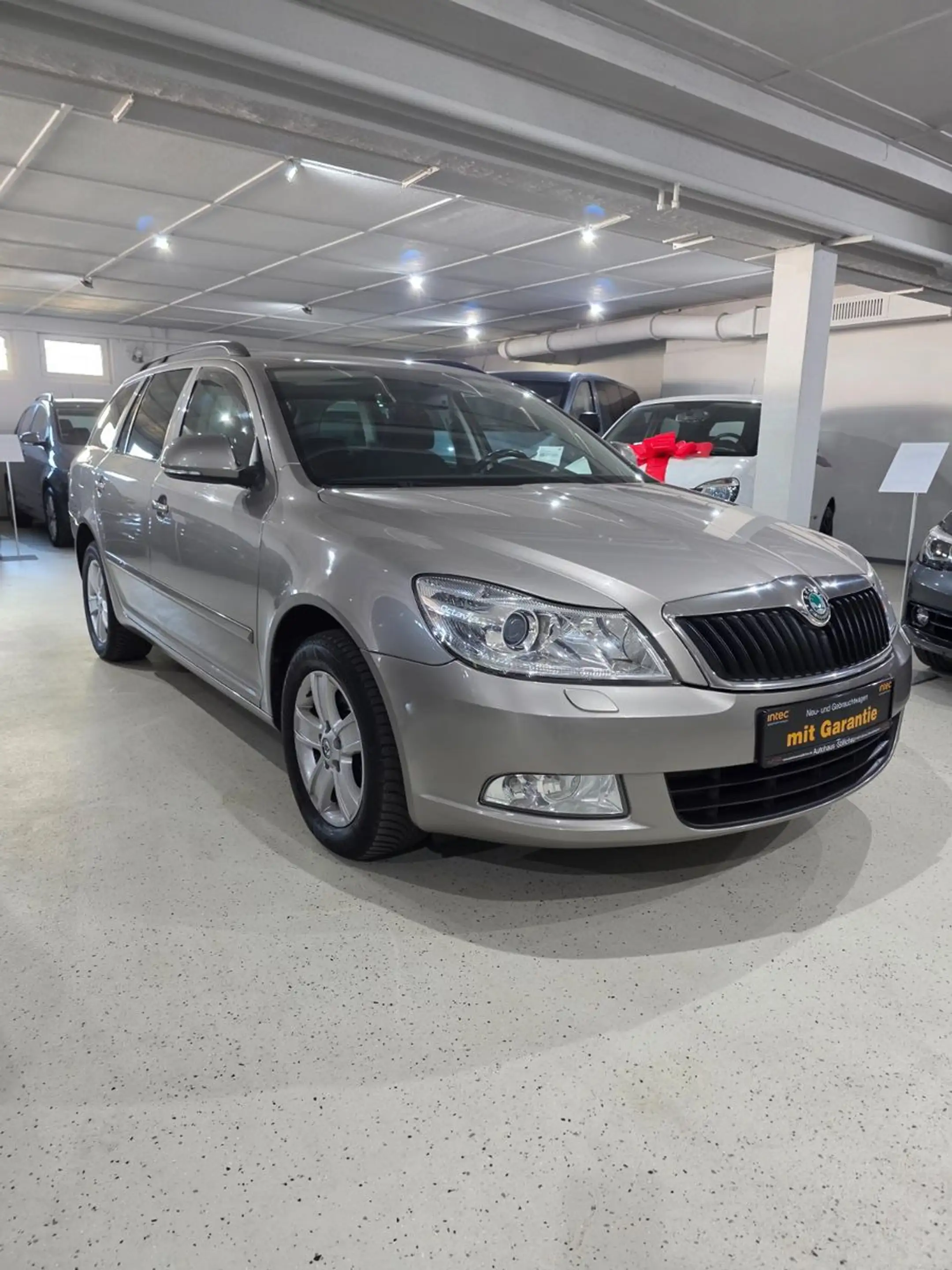 Skoda Octavia 1.6 TDI  Ambiente Combi. 1 Hand — photo 15