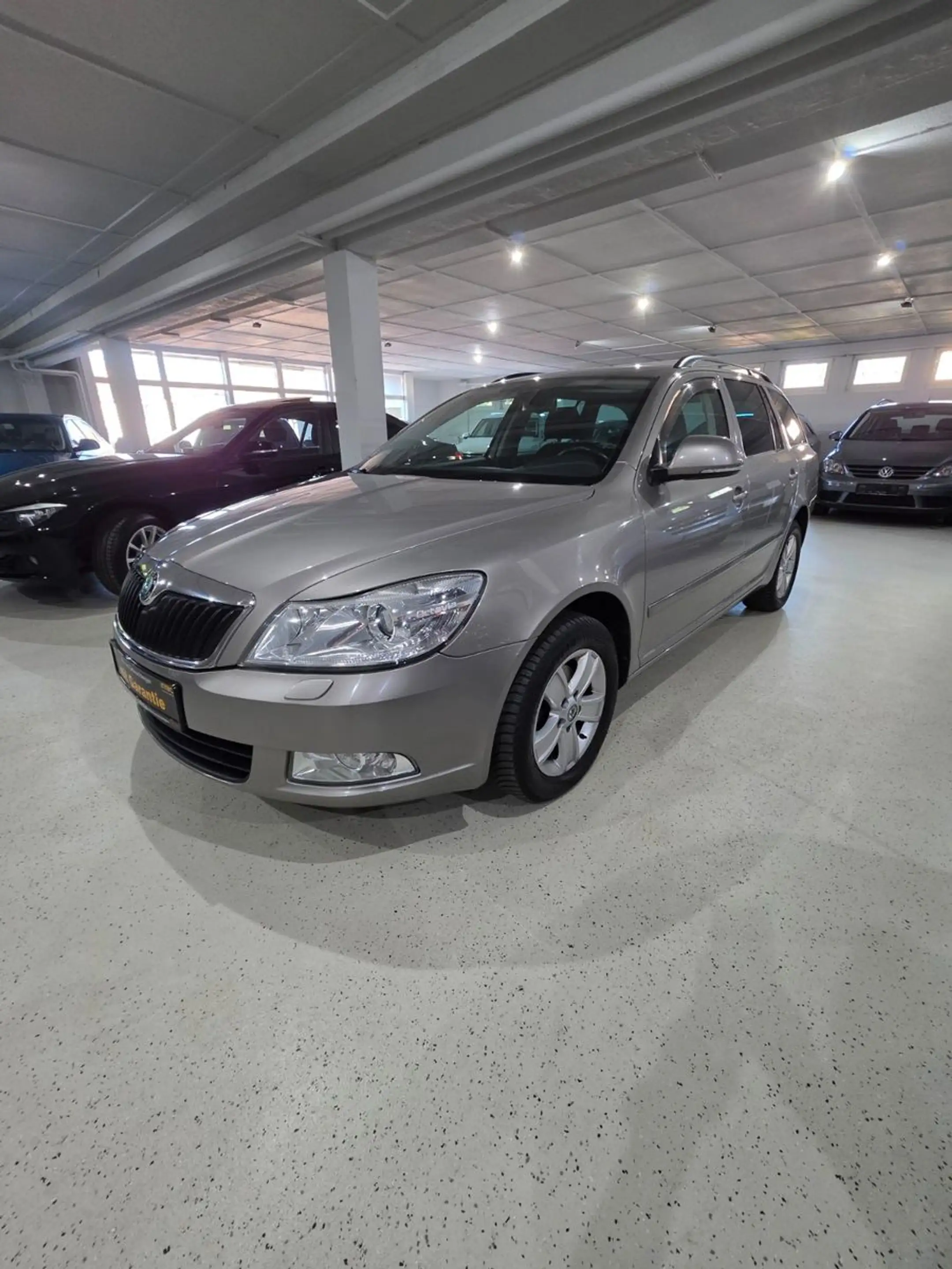 Skoda Octavia 1.6 TDI  Ambiente Combi. 1 Hand — photo 6