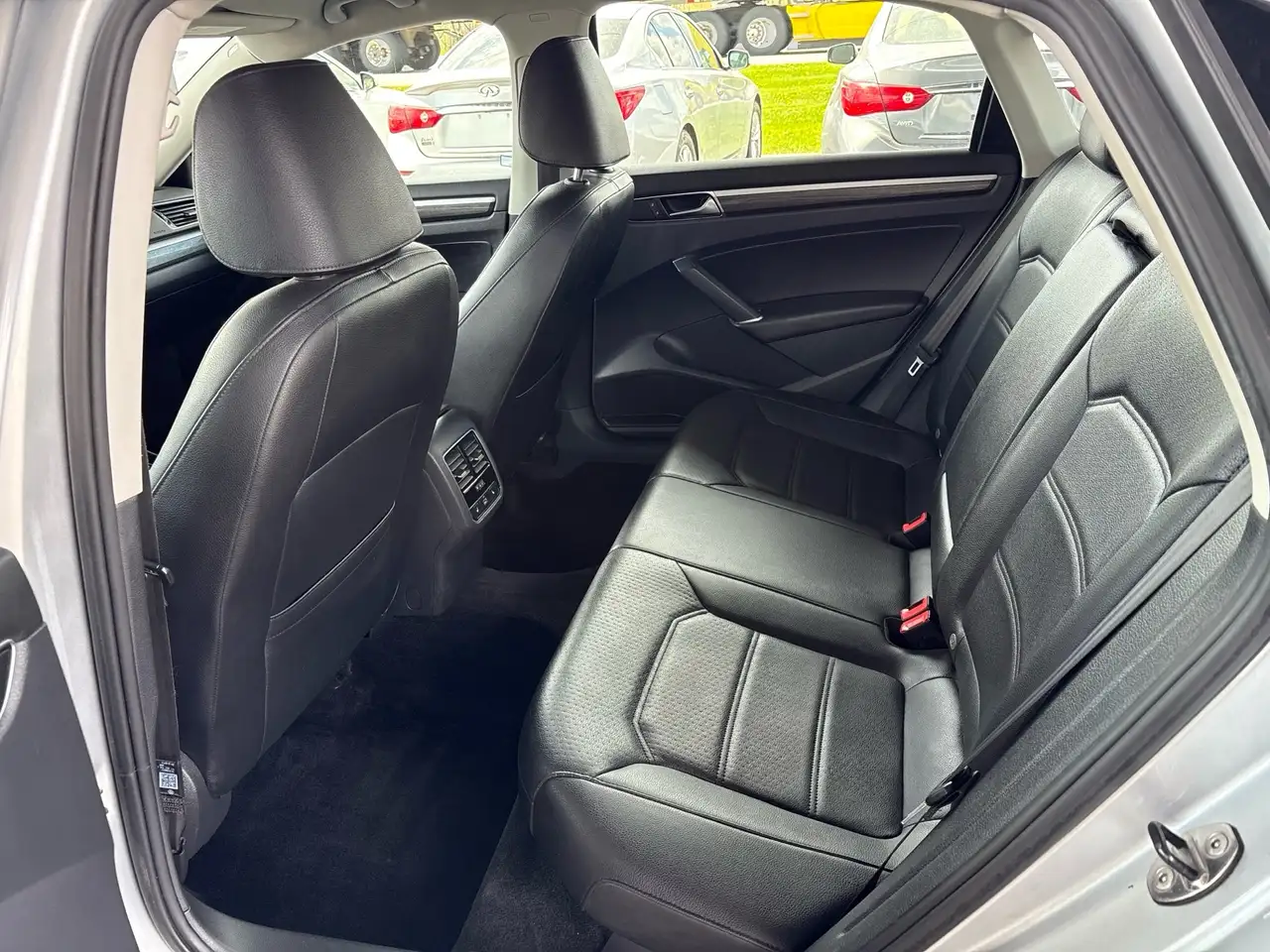 Volkswagen Passat снимка Volkswagen Passat