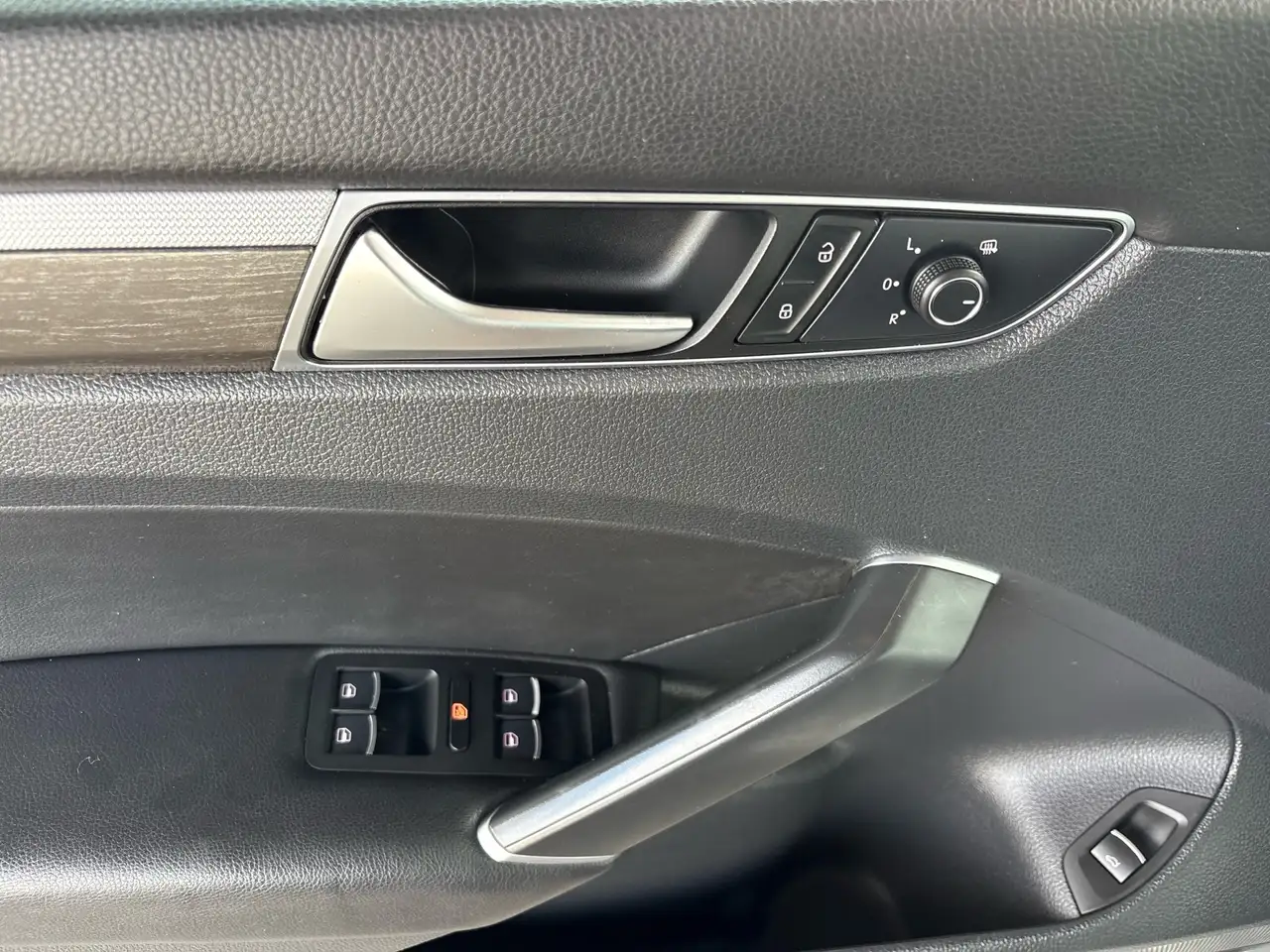 Volkswagen Passat снимка Volkswagen Passat
