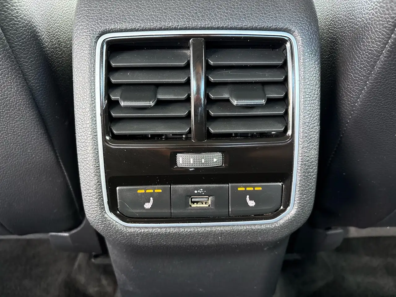 Volkswagen Passat снимка Volkswagen Passat