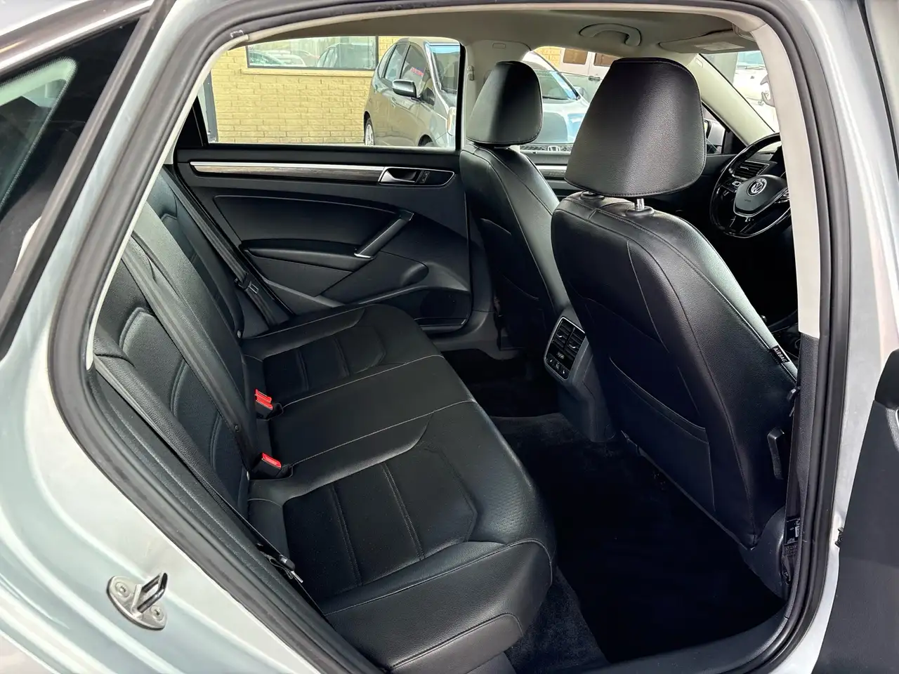 Volkswagen Passat снимка Volkswagen Passat