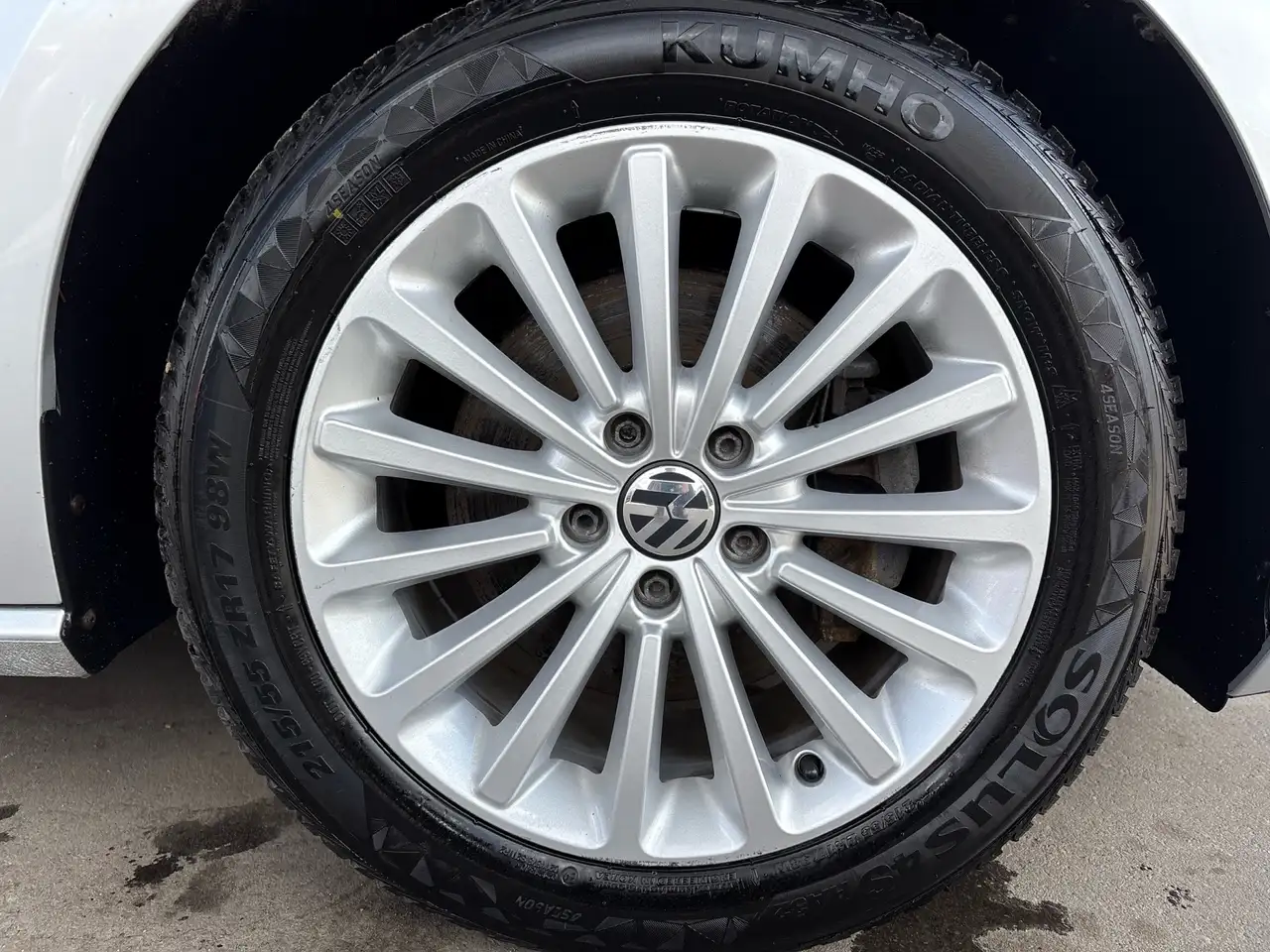 Volkswagen Passat снимка Volkswagen Passat