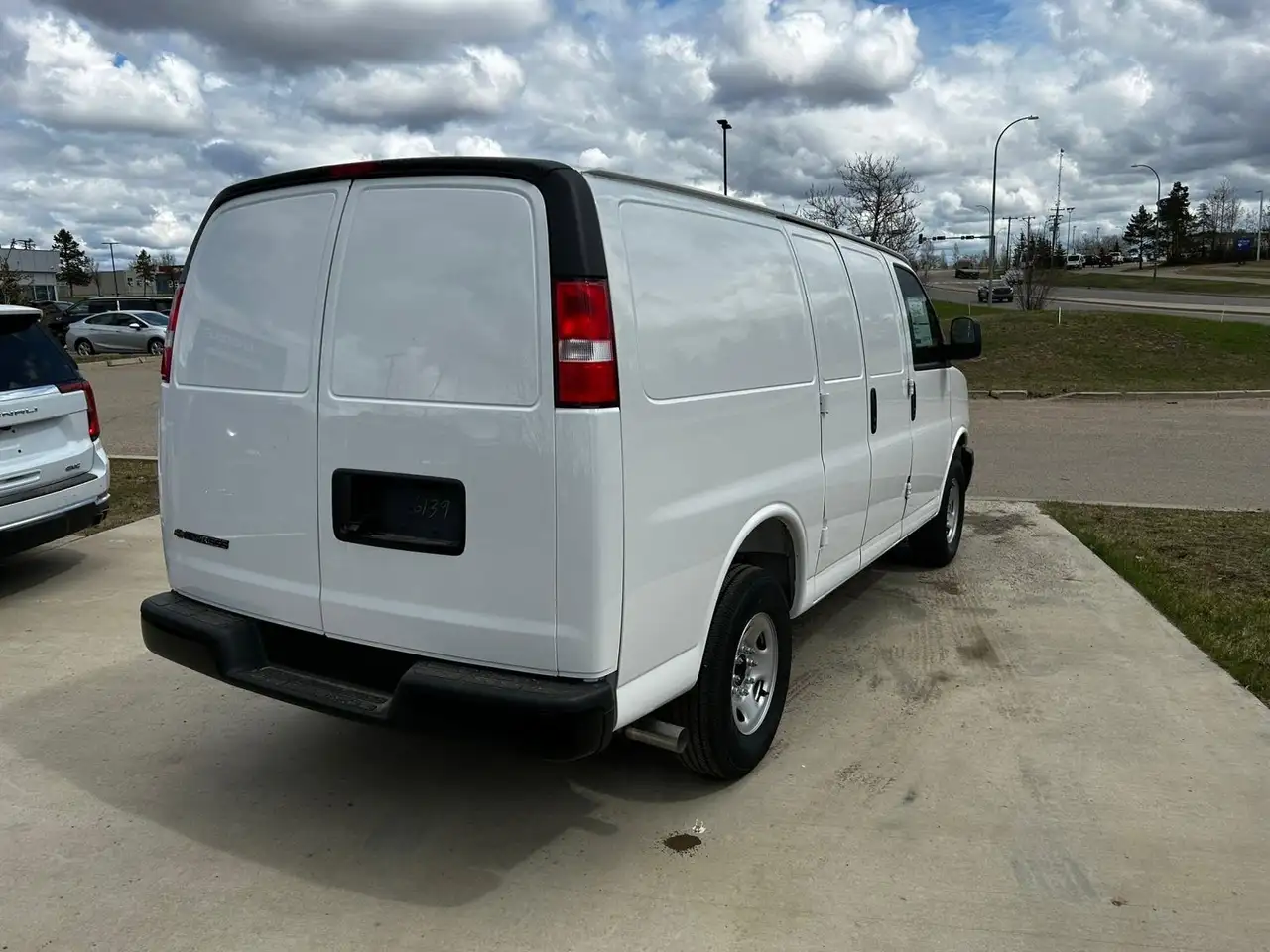 Chevrolet Express 3500 снимка Chevrolet Express 3500