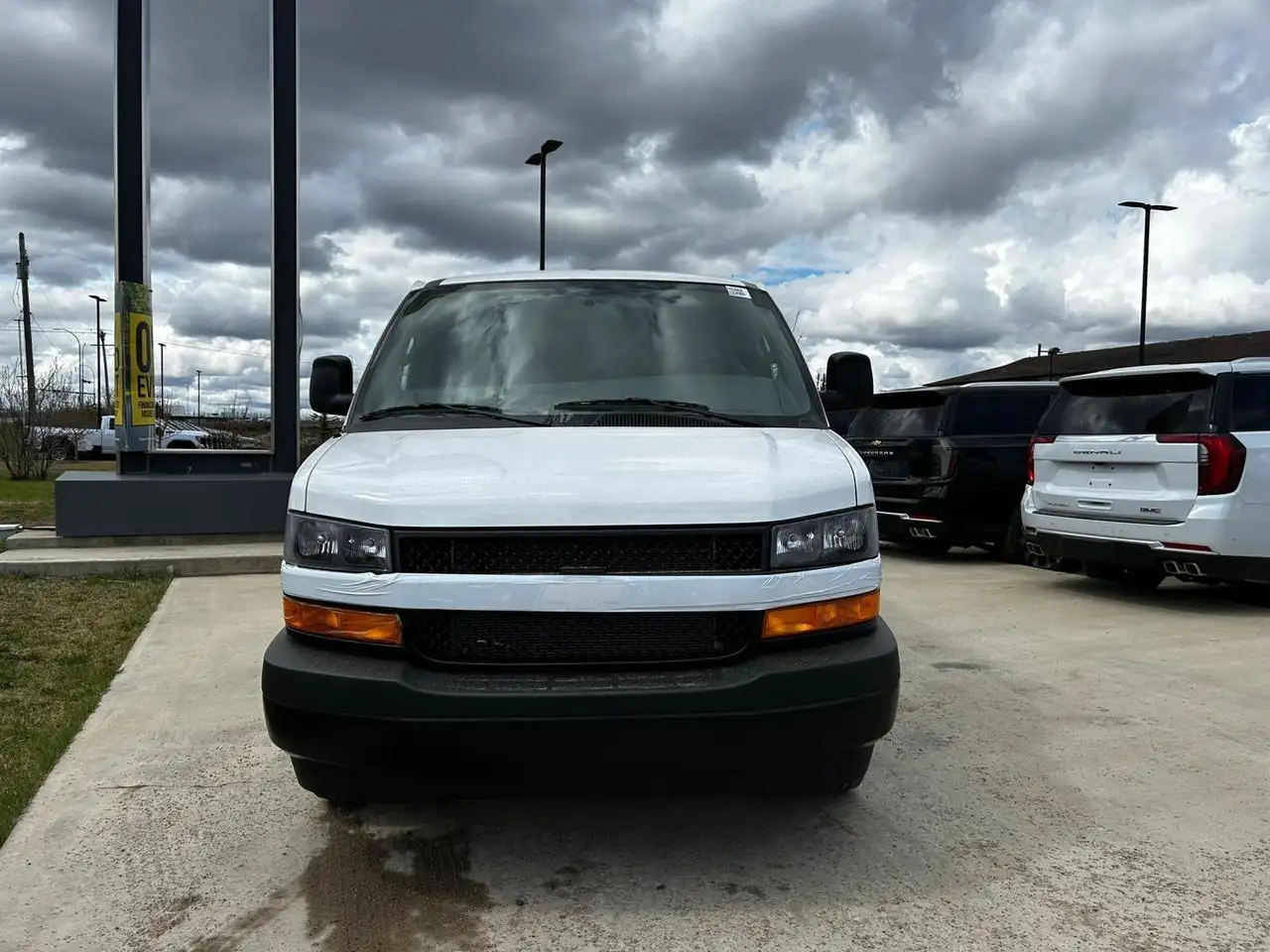 Chevrolet Express 3500 снимка Chevrolet Express 3500