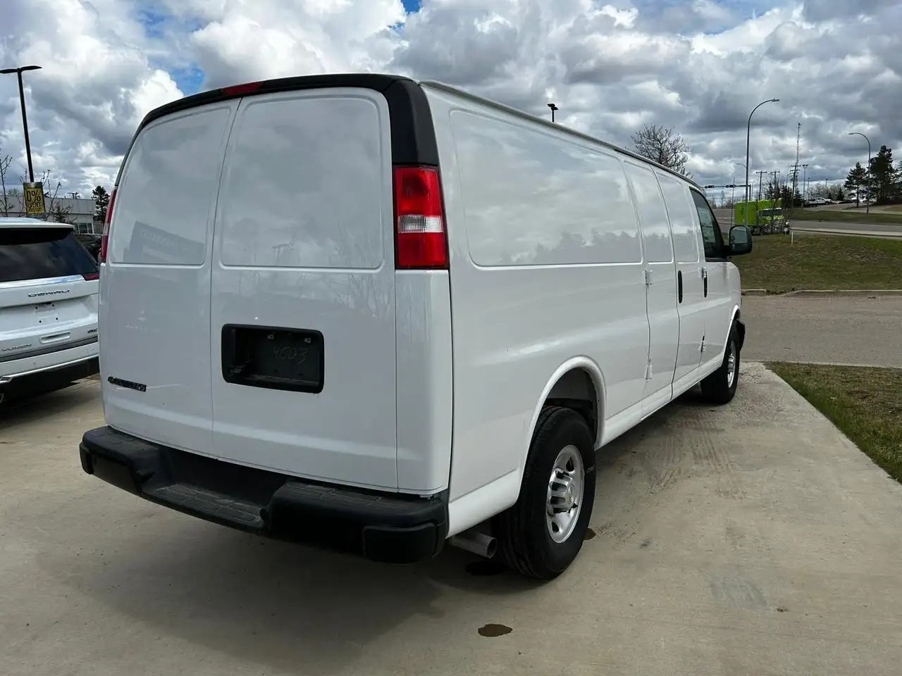 Chevrolet Express 3500 снимка Chevrolet Express 3500