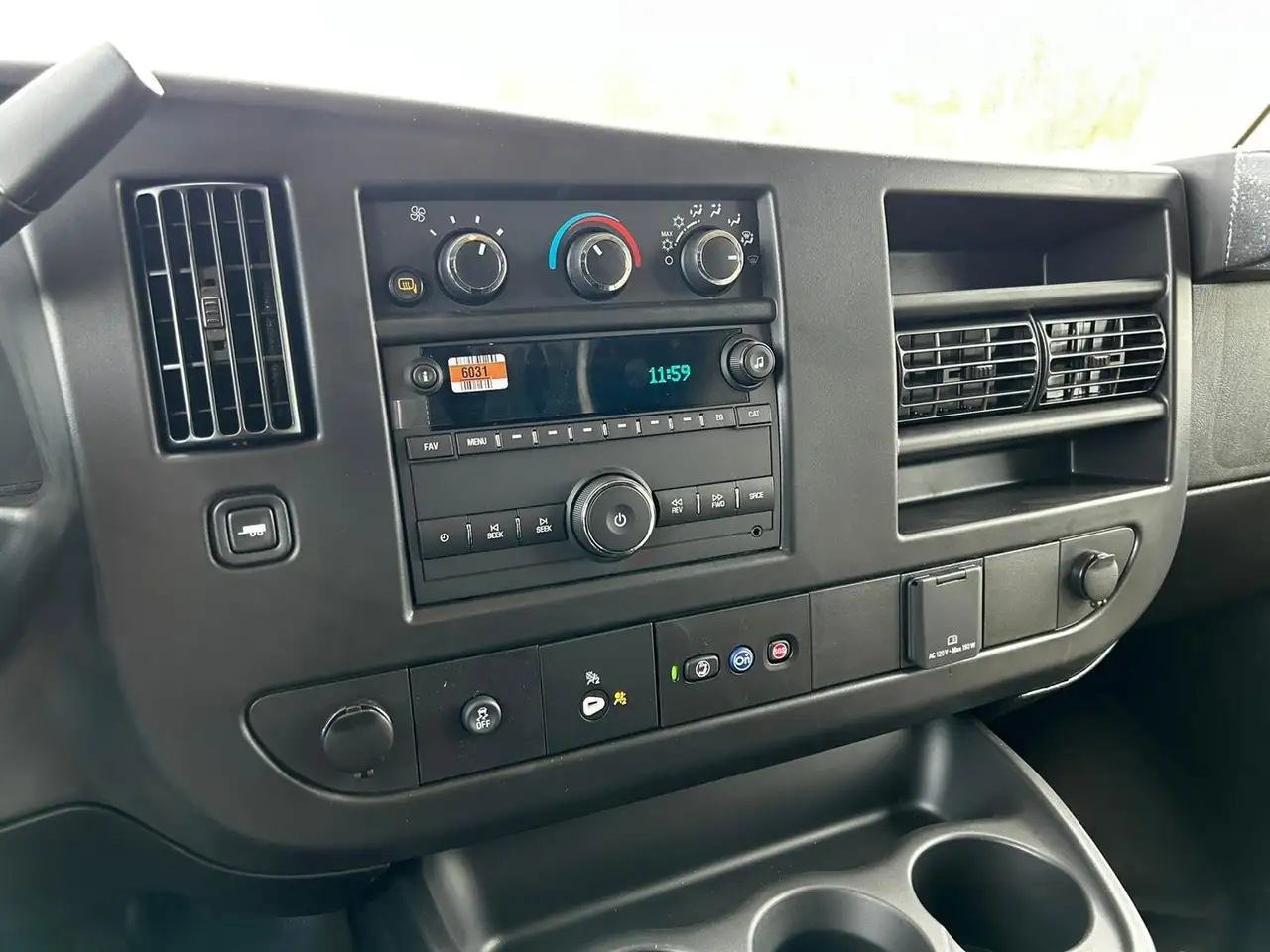 Chevrolet Express 3500 снимка Chevrolet Express 3500