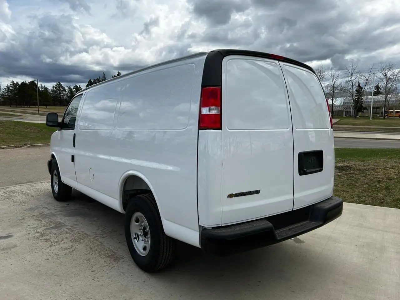 Chevrolet Express 3500 снимка Chevrolet Express 3500