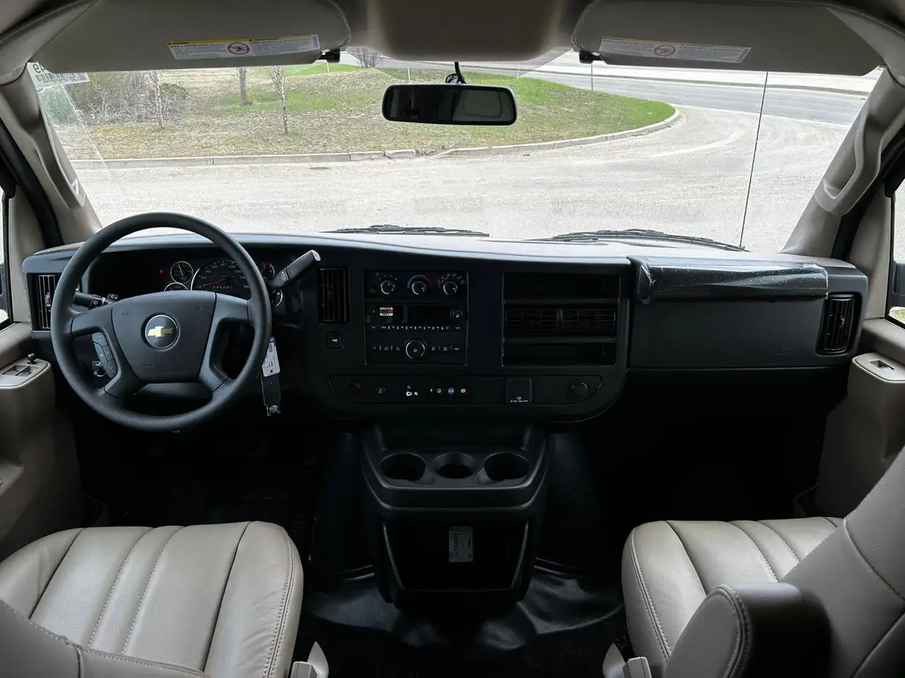 Chevrolet Express 3500 снимка Chevrolet Express 3500