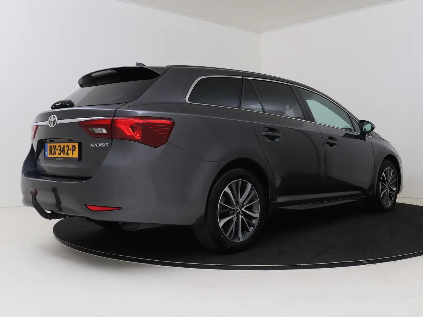 Toyota Avensis Touring Sports 1.8 VVT-i Dynamic Automaat Limited Grigio - 2