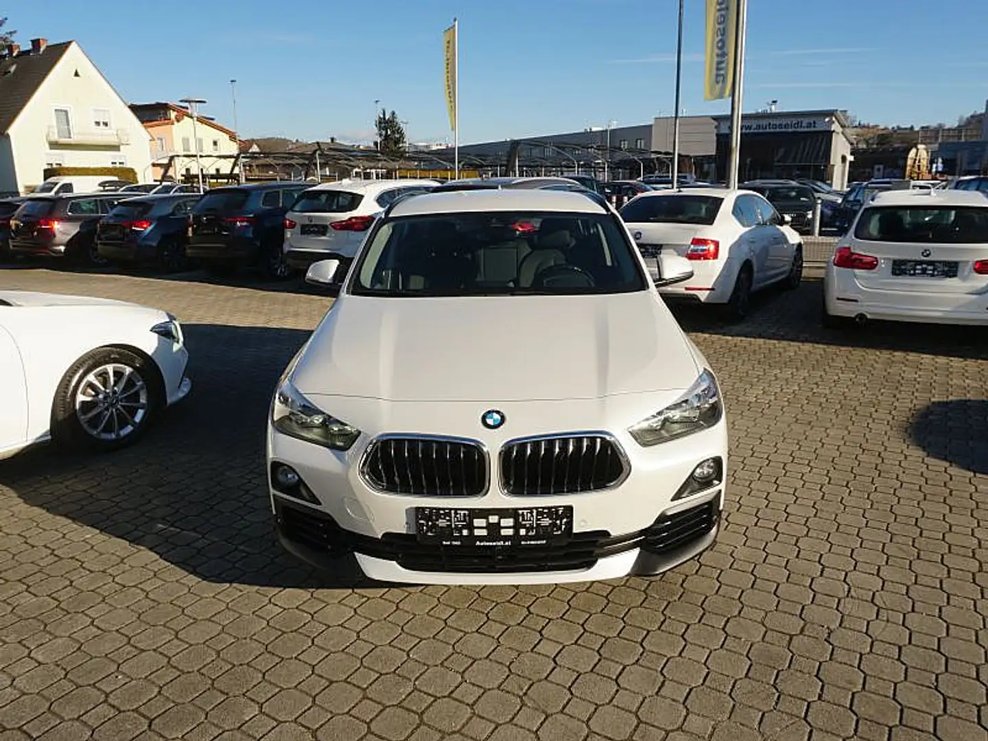 BMW X2 X2 sDrive 18d *NAVI* Weiß - 2