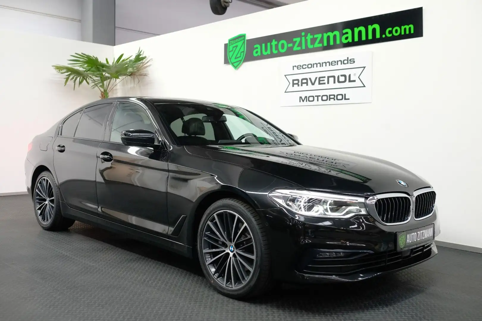 BMW 520 d xDrive SportLine/SCHIEBEDACH/BUSINESS/HEADU Negro - 1