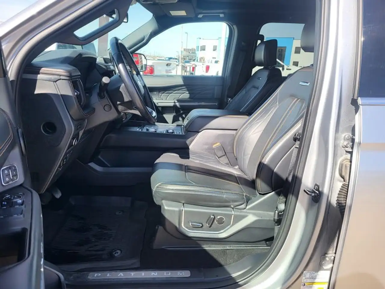 Ford Expedition снимка Ford Expedition