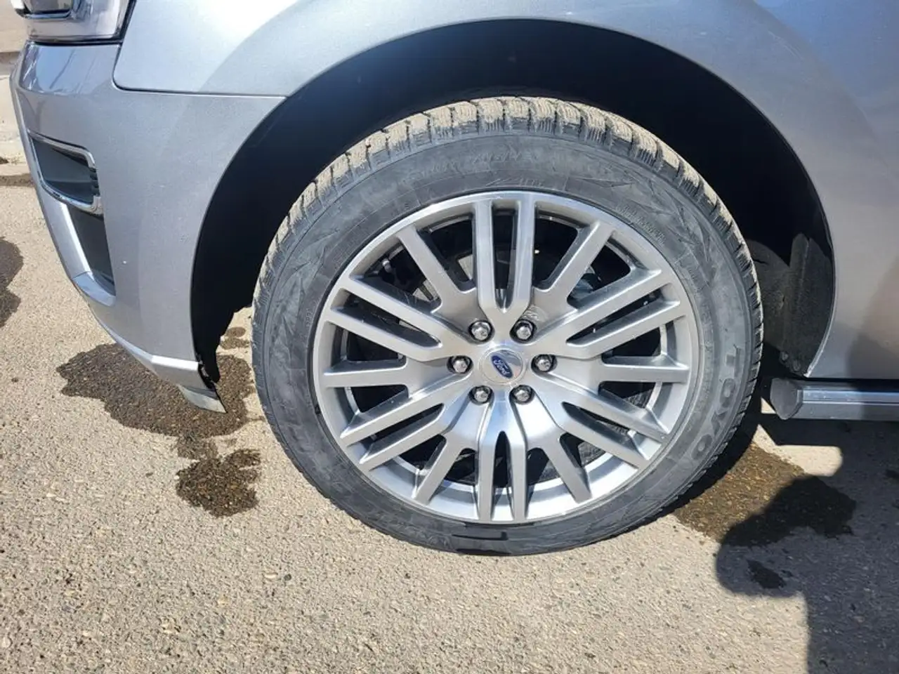 Ford Expedition снимка Ford Expedition