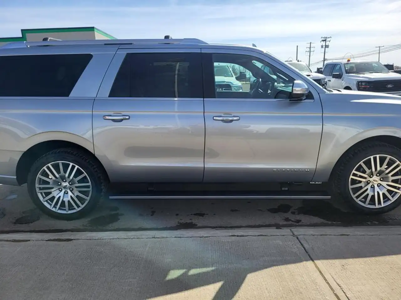 Ford Expedition снимка Ford Expedition