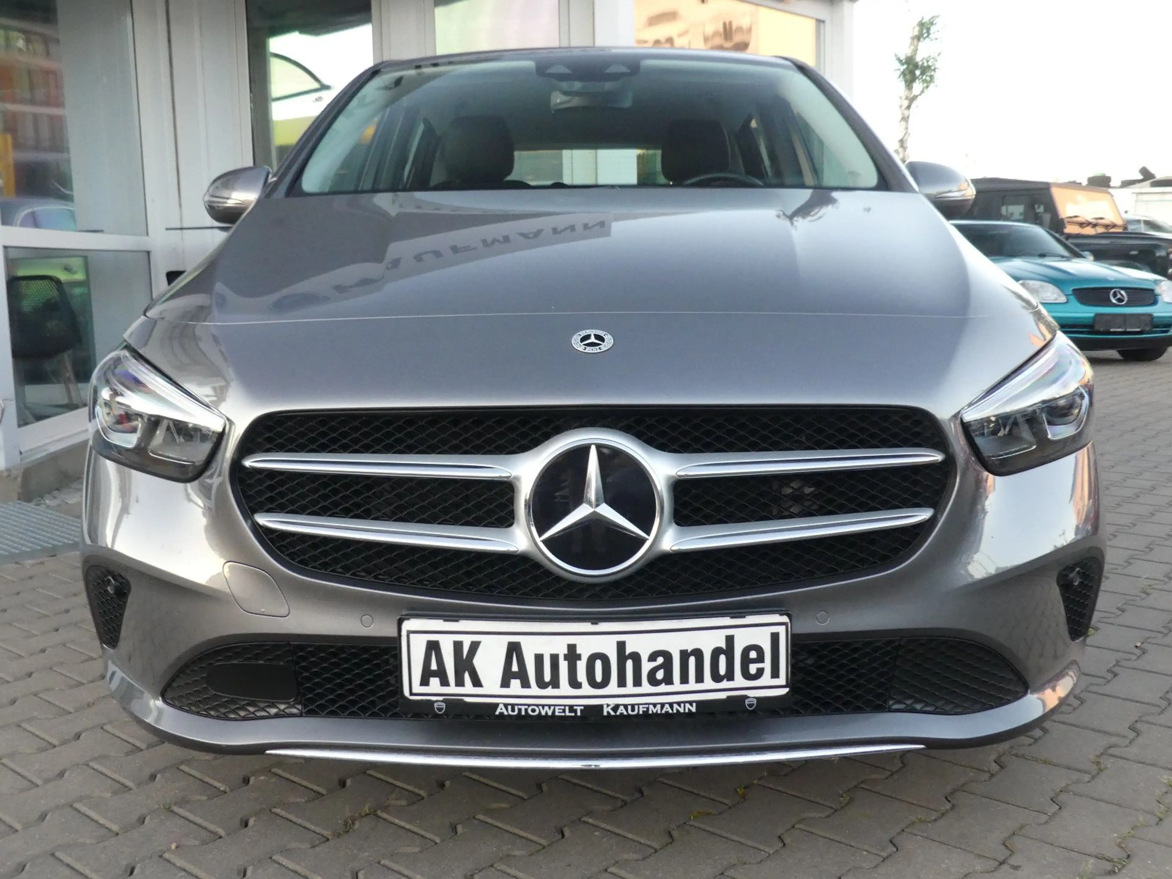 Mercedes-Benz B 200 D LED PDC MBUX AHK DAB CarPlay Android — photo 2