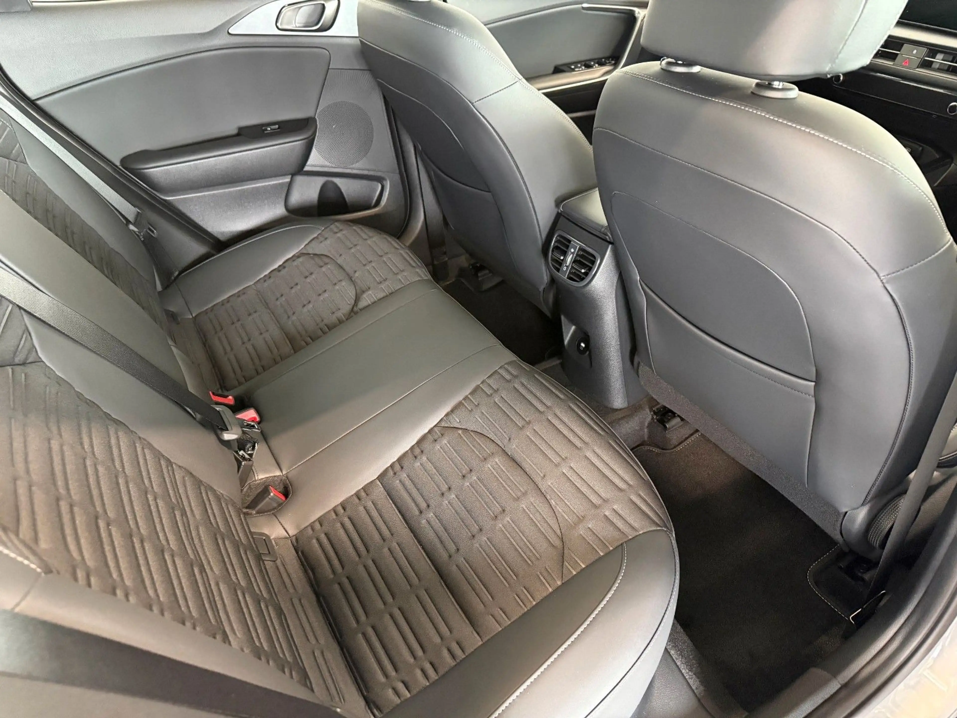Kia XCeed PE2 1.6T (150 PS) DCT7 Vision (P4,P5,P6,P7 — photo 13