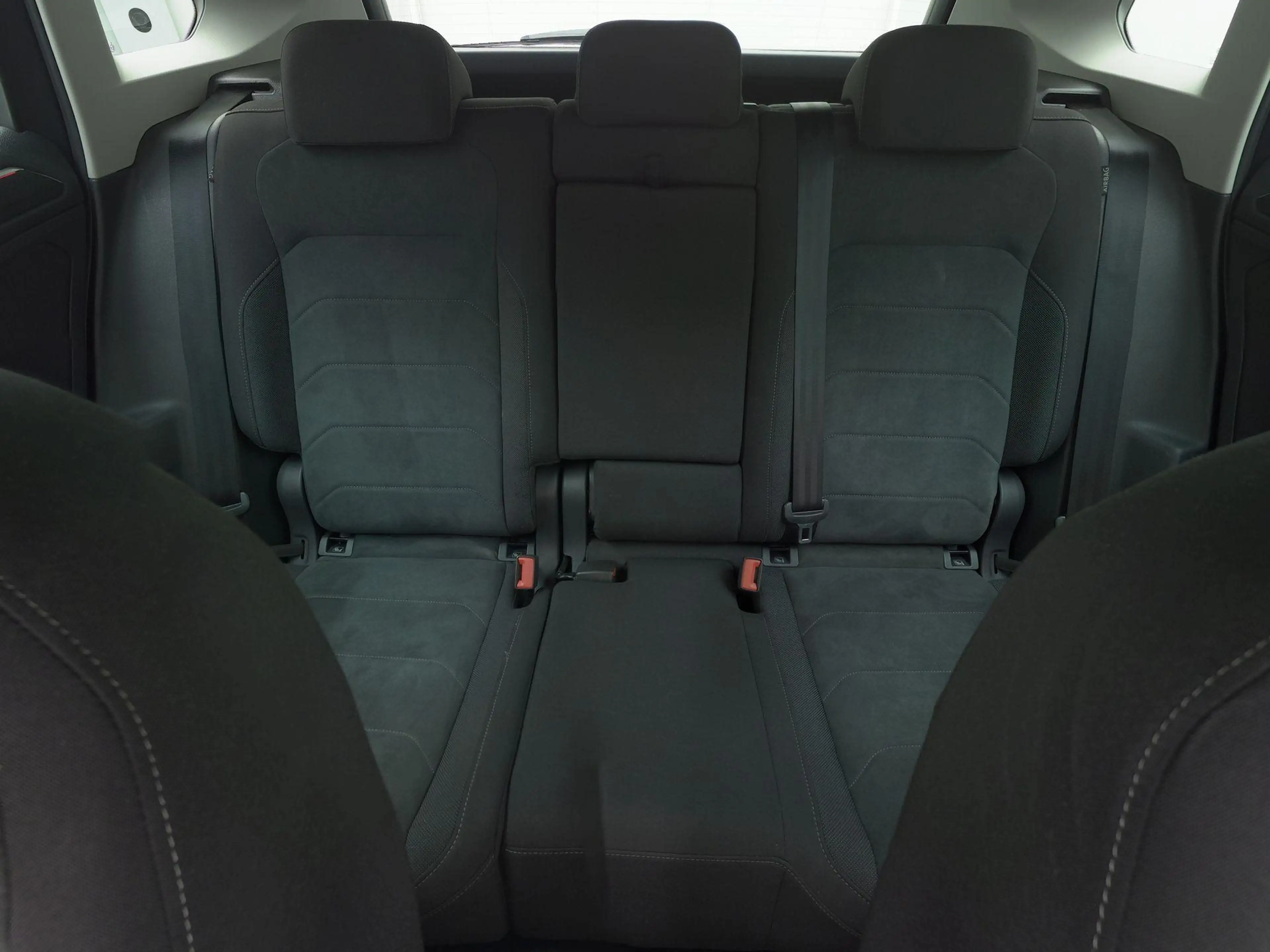 Volkswagen Tiguan 1.5 eHybrid 245pk Life Edition | Navigatie Discove — photo 9