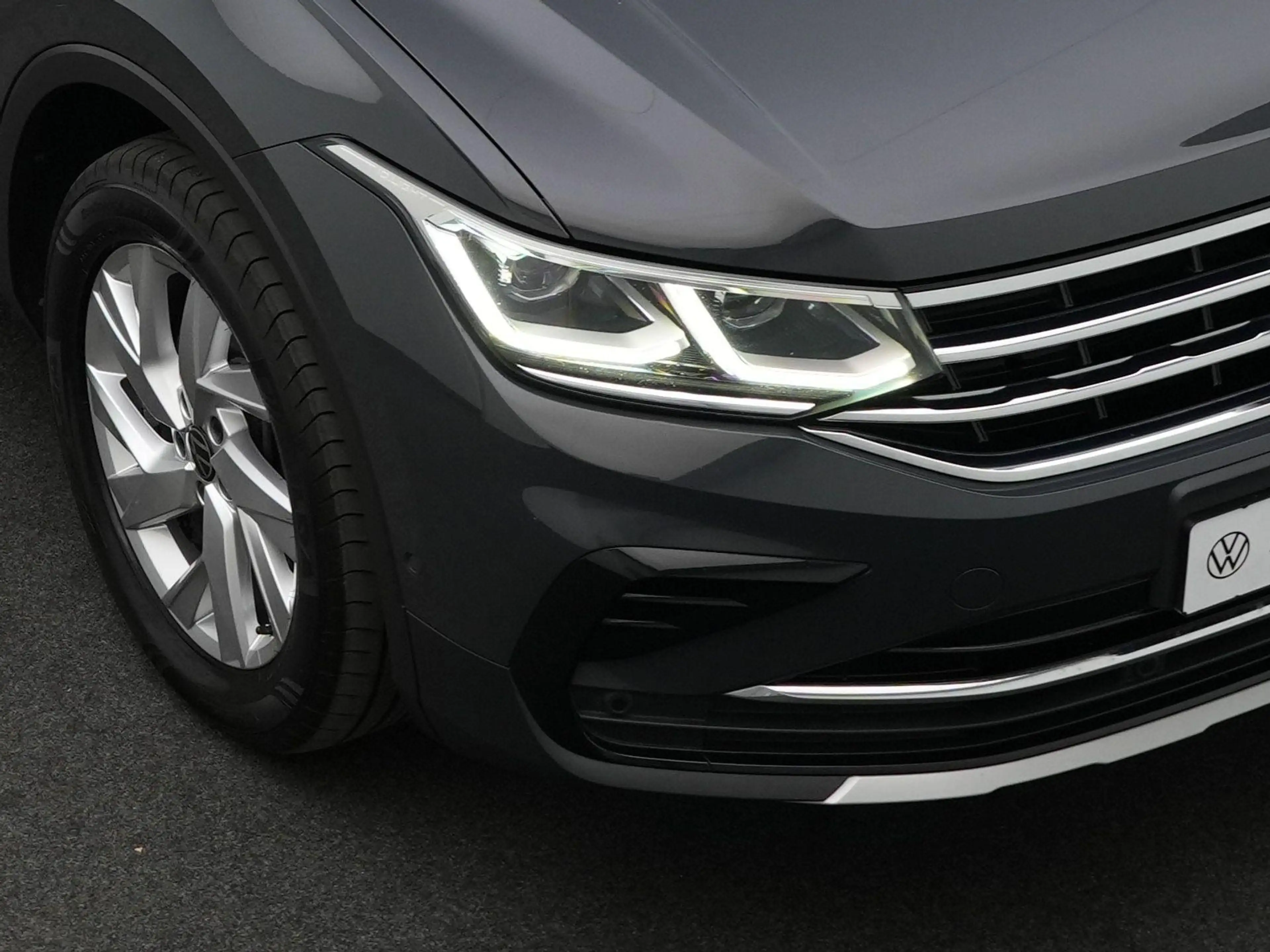 Volkswagen Tiguan 1.5 eHybrid 245pk Life Edition | Navigatie Discove — photo 14
