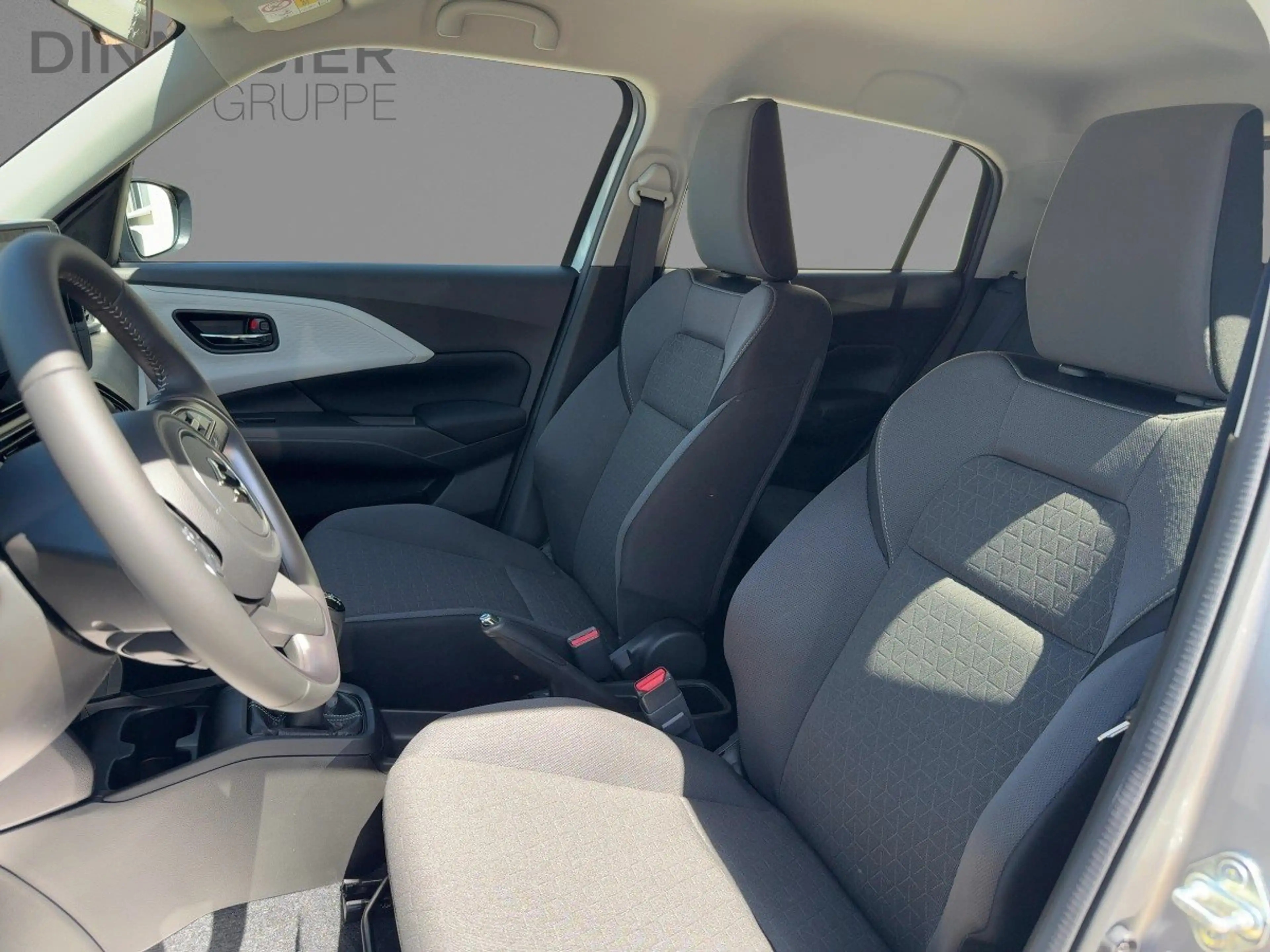 Suzuki Swift +Bis8JahreGarantie+KAMERA+LED+NAVI+ — photo 9