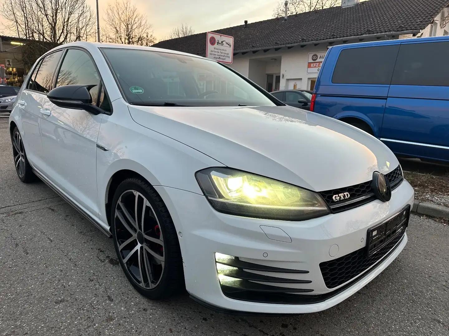 Volkswagen Golf VII Lim. GTD BMT*XENON*NAVI* Weiß - 2